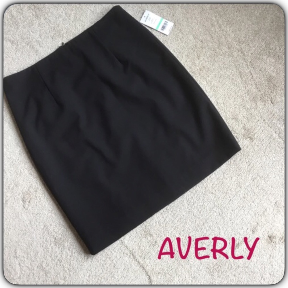 AVERLY BLACK ALINE SKIRT